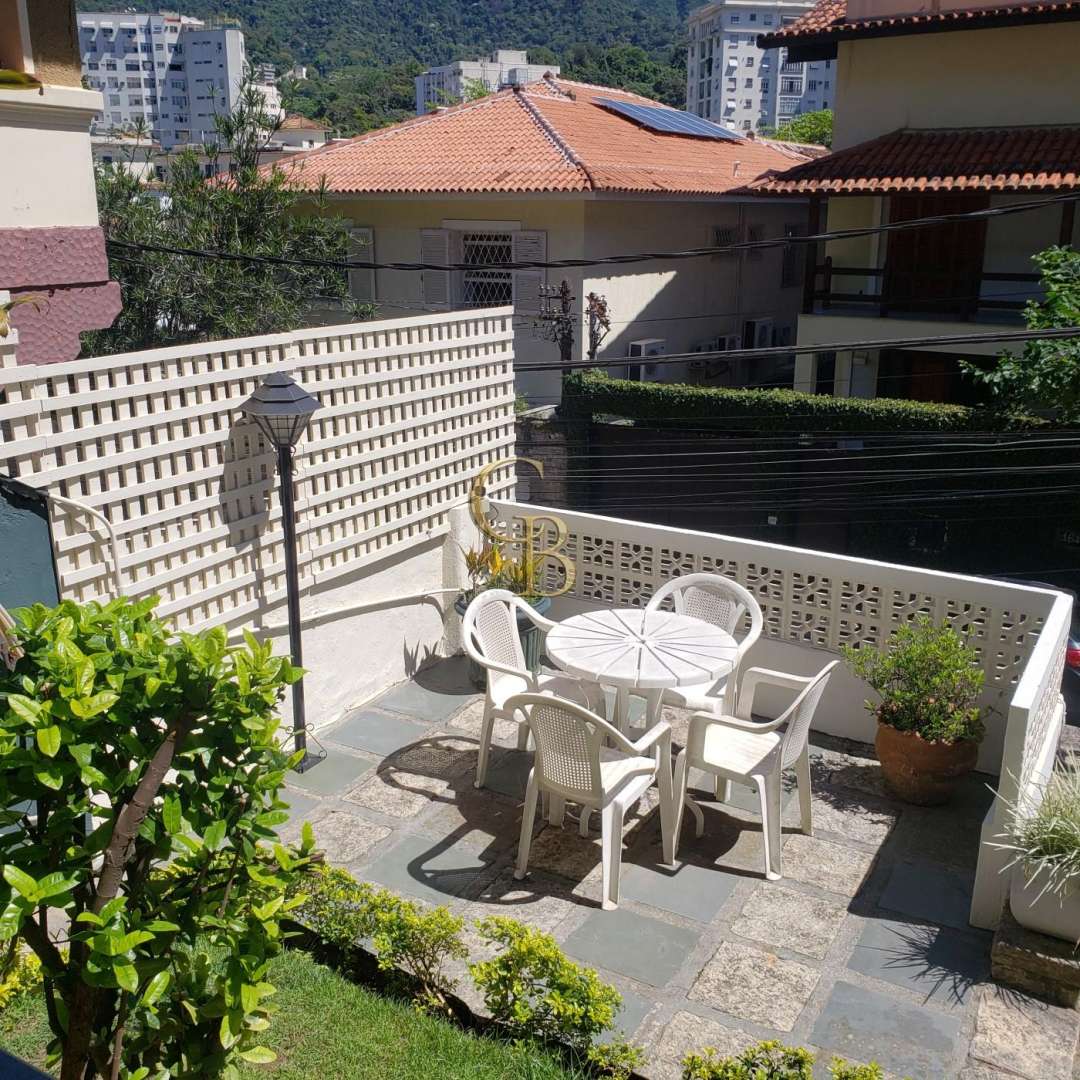CASA LARANJEIRAS VENDA