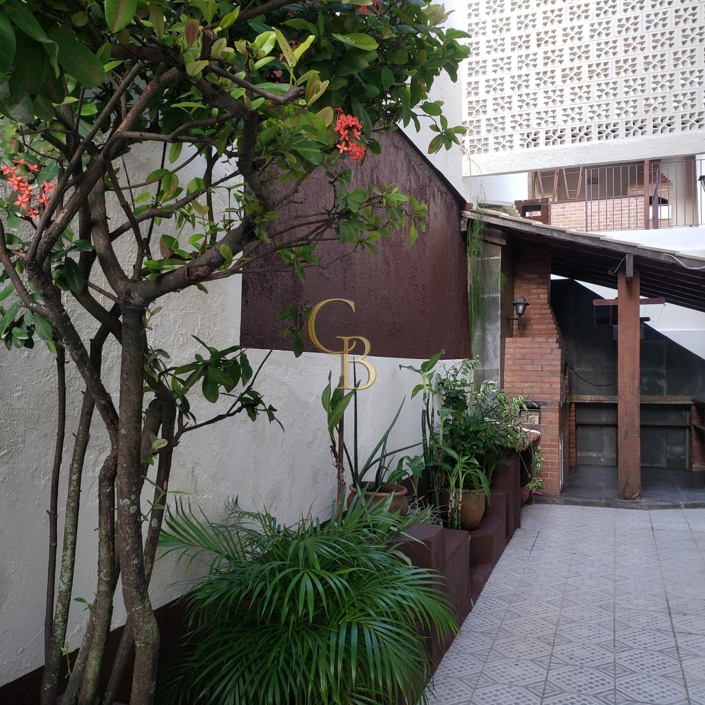 CASA LARANJEIRAS VENDA