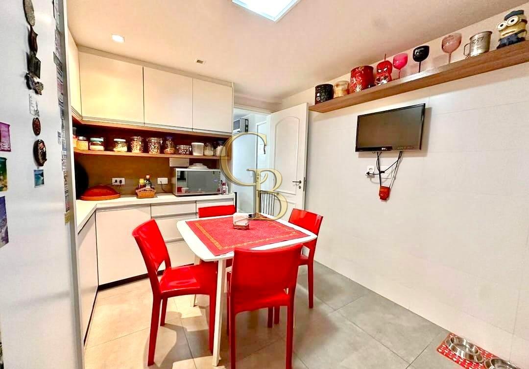 APARTAMENTO AV. L�CIO COSTA VENDA