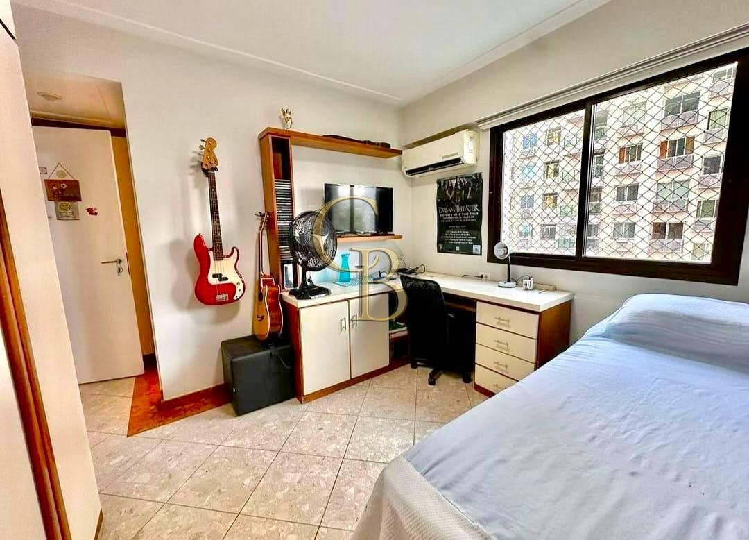 APARTAMENTO AV. L�CIO COSTA VENDA