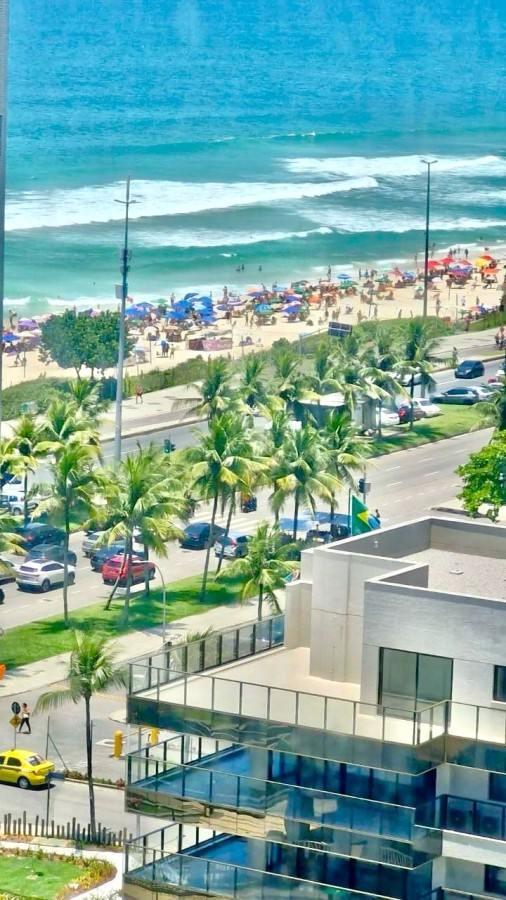 APARTAMENTO AV. L�CIO COSTA VENDA