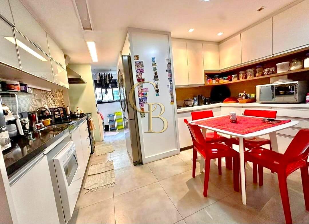 APARTAMENTO AV. L�CIO COSTA VENDA