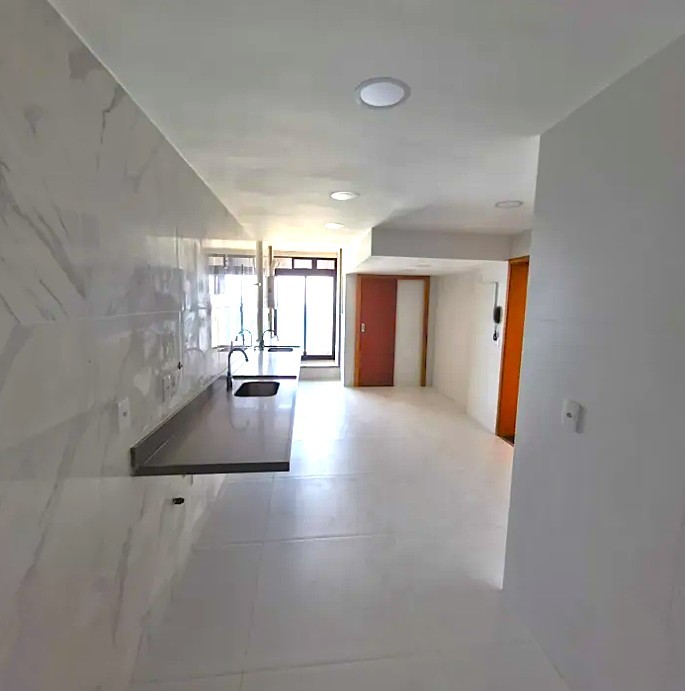 APARTAMENTO AV. L�CIO COSTA VENDA