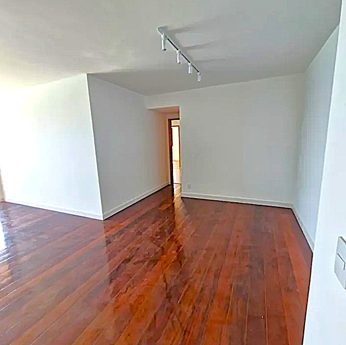 APARTAMENTO AV. L�CIO COSTA VENDA