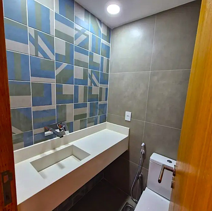 APARTAMENTO AV. L�CIO COSTA VENDA