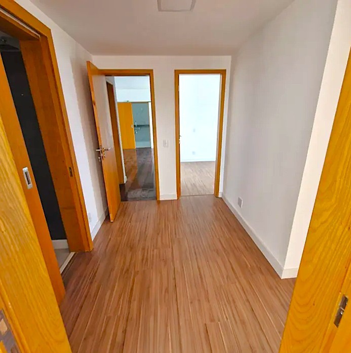 APARTAMENTO AV. L�CIO COSTA VENDA