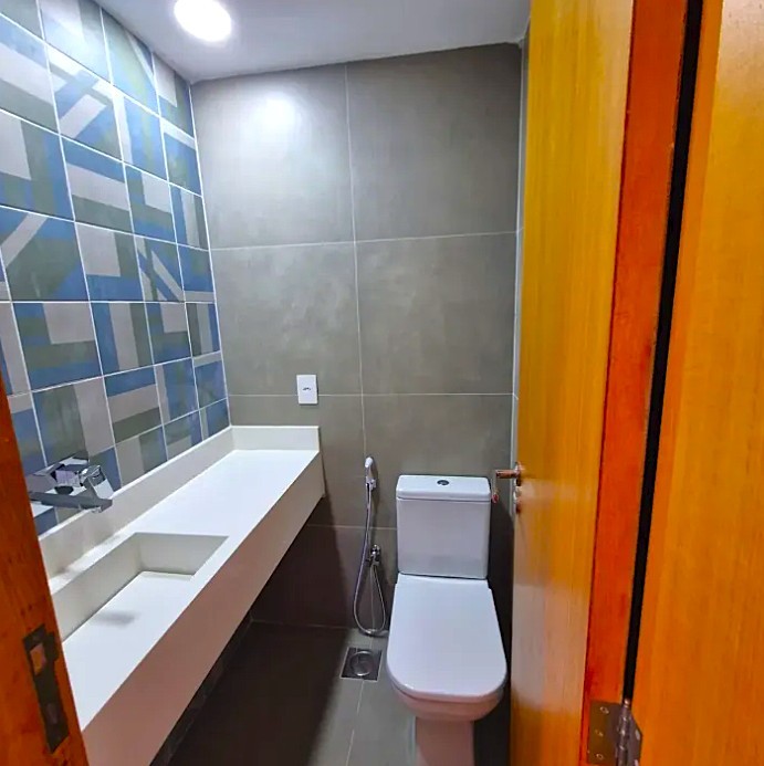 APARTAMENTO AV. L�CIO COSTA VENDA