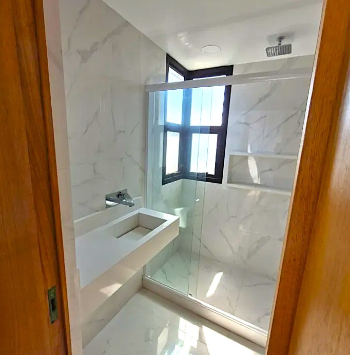 APARTAMENTO AV. L�CIO COSTA VENDA