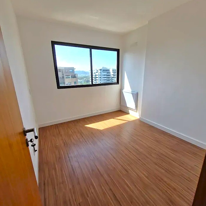 APARTAMENTO AV. L�CIO COSTA VENDA