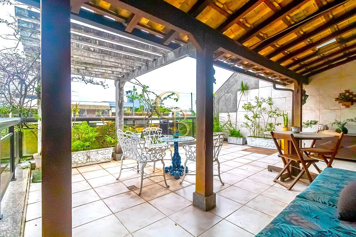 COIMBRA BUENO IM�VEIS BOUTIQUE